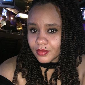 Meet your Posher, Camille